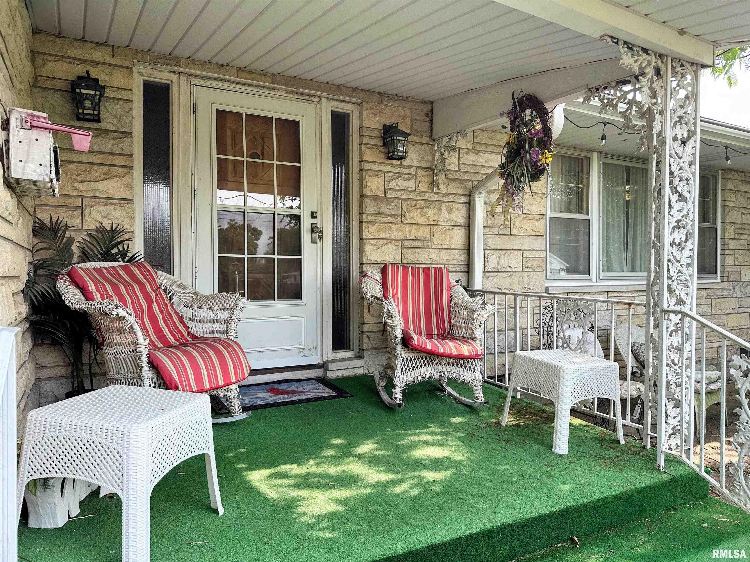 1011 W Goodall Street, Marion, Illinois image 3