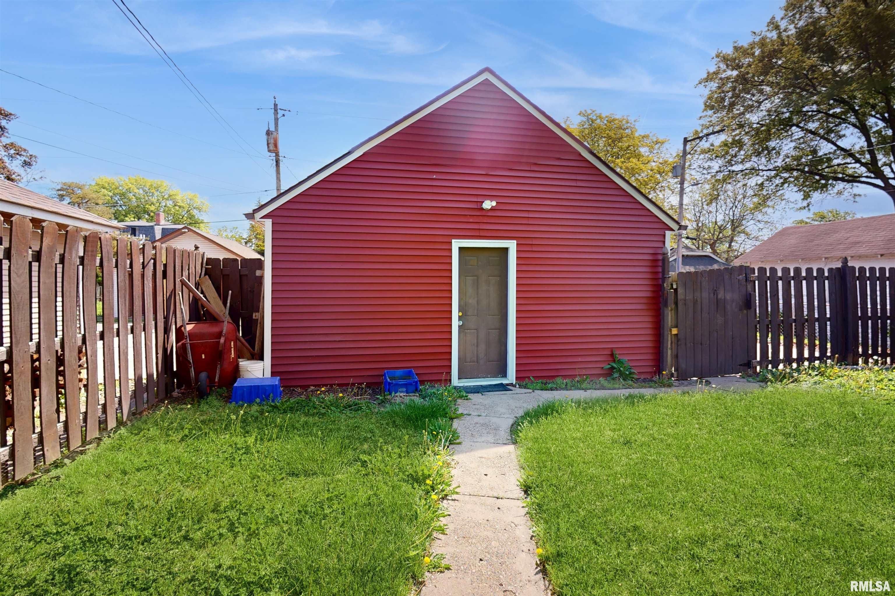 2117 Harrison Street, Davenport, Iowa image 25