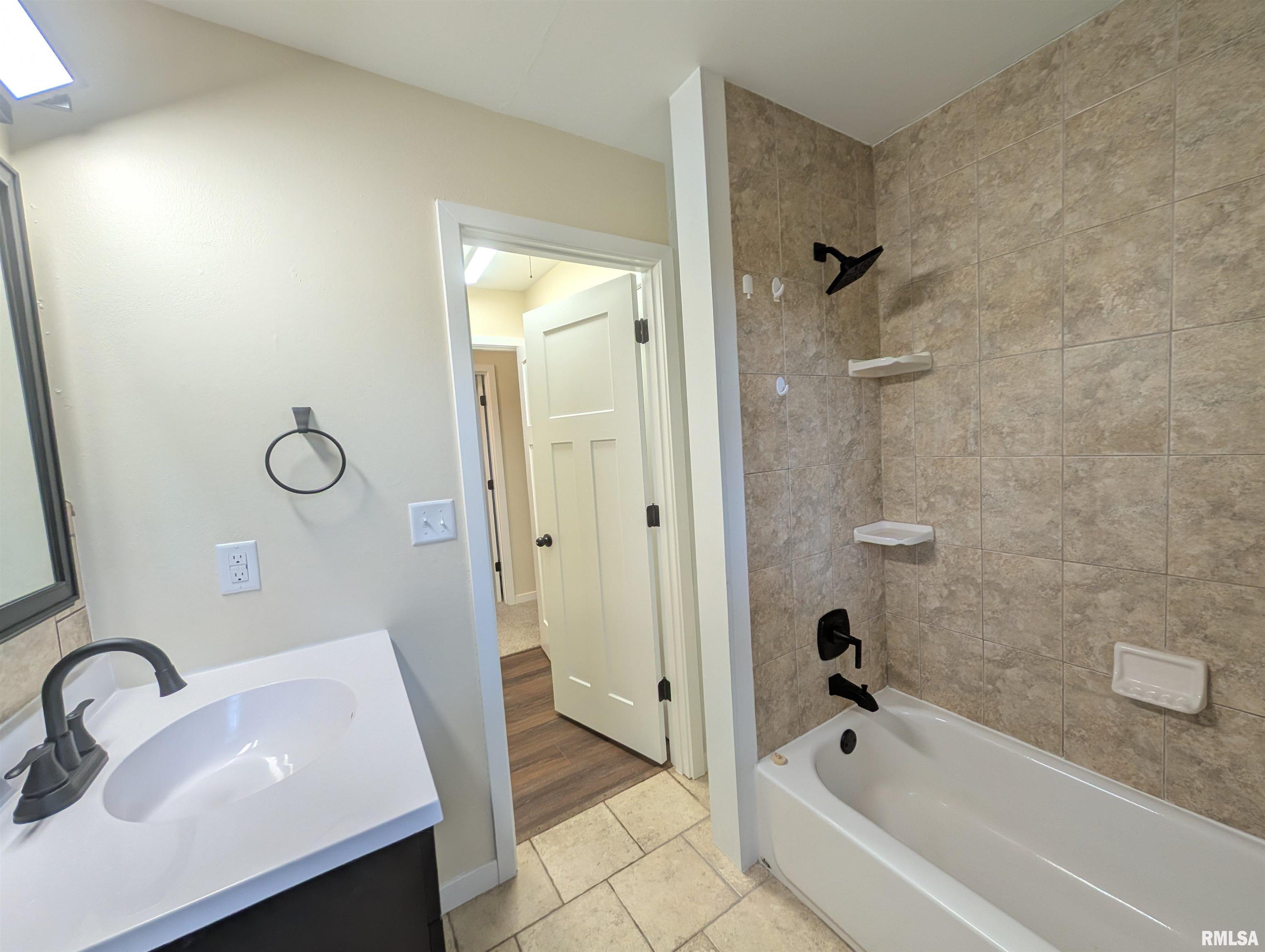 205 James Parkway, Washington, Illinois image 12