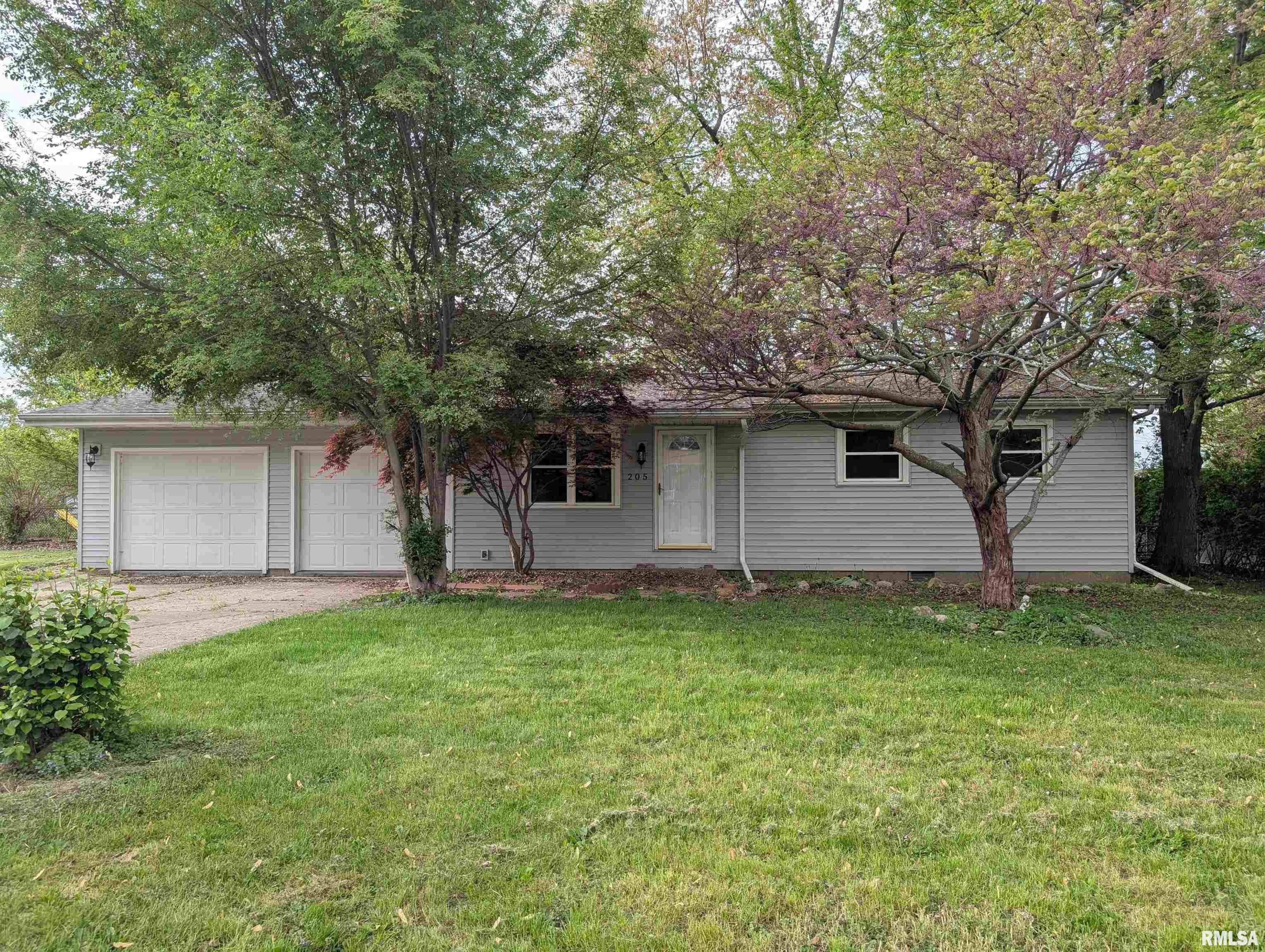 205 James Parkway, Washington, Illinois image 1