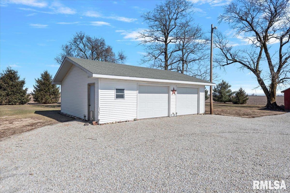 410 N 1600 E Road, Pana, Illinois image 36
