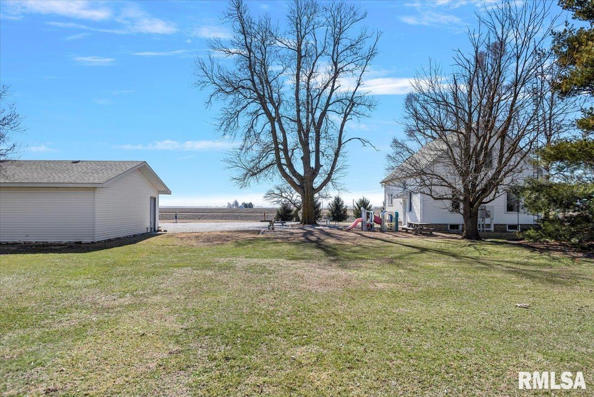 410 N 1600 E Road, Pana, Illinois image 40