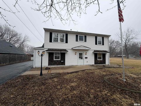 Homes For Sale - 1687 Beecher Avenue<br/> Knox County, Galesburg, IL 61401