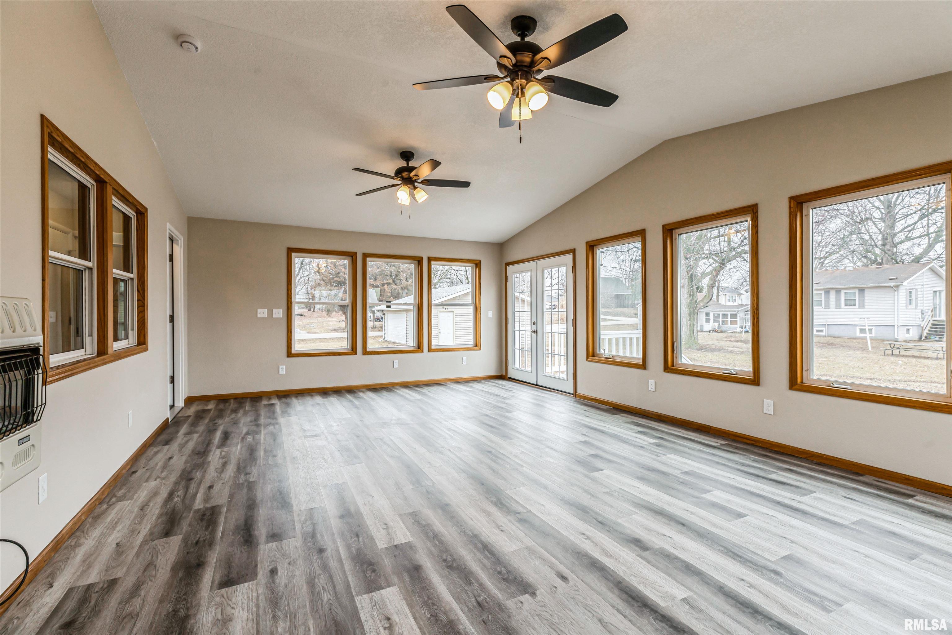 502 8th Avenue, Colona, Illinois image 9