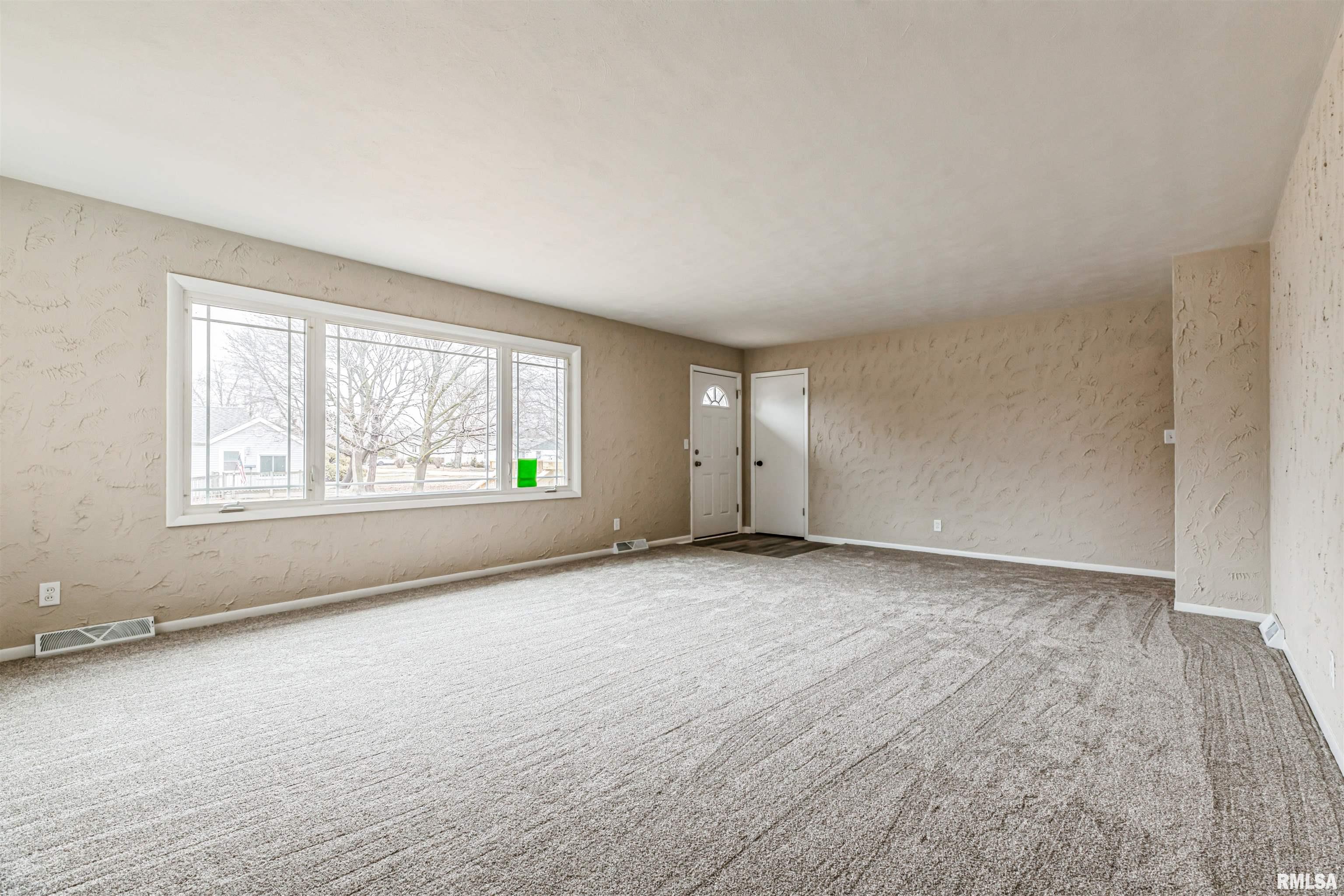 502 8th Avenue, Colona, Illinois image 3