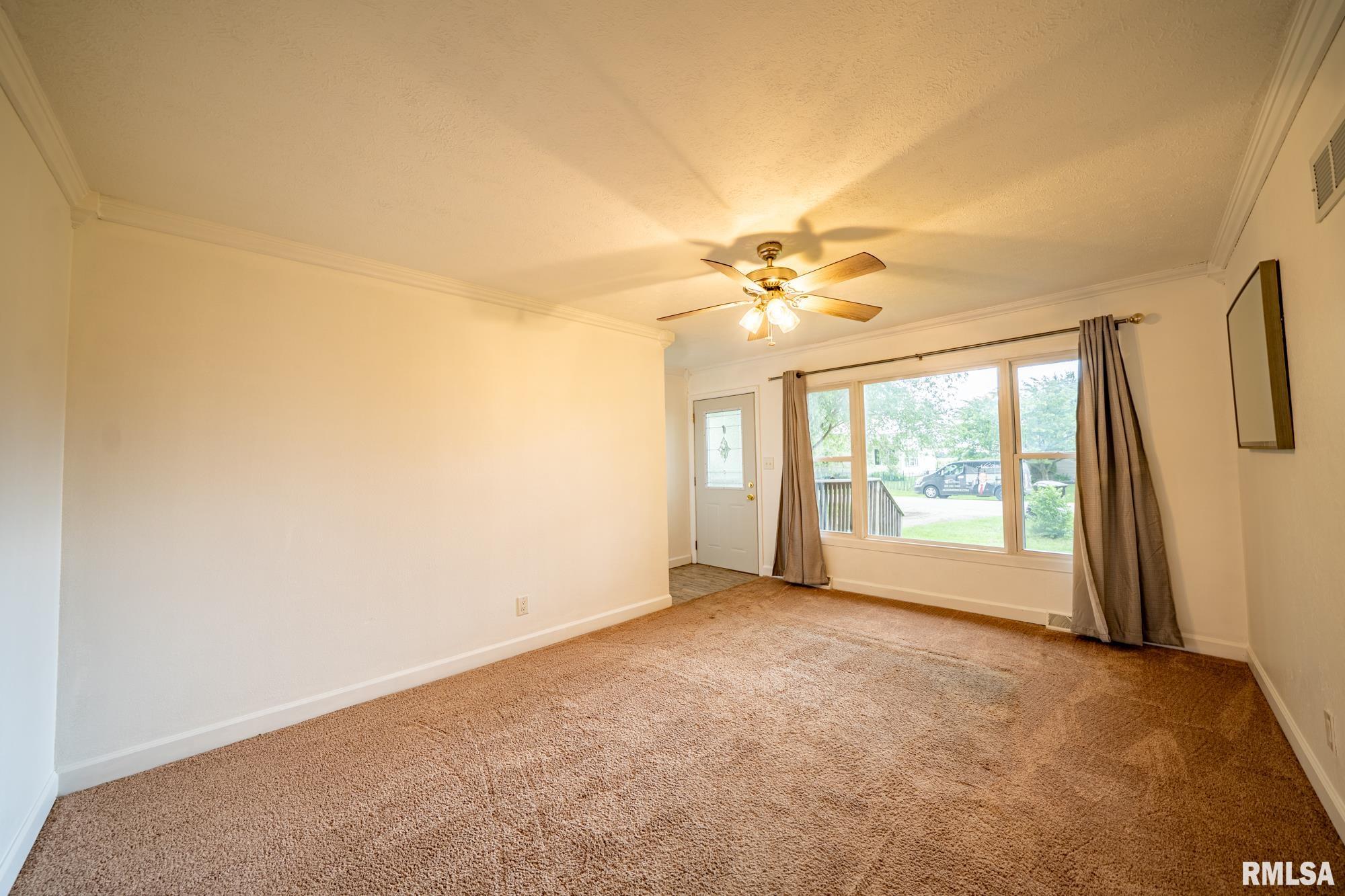 12905 W Center Street, Hanna City, Illinois image 6