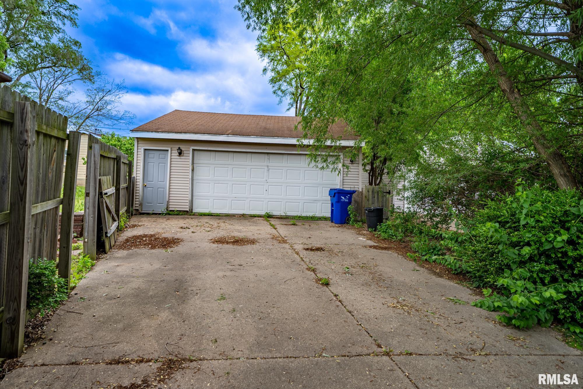 12905 W Center Street, Hanna City, Illinois image 39