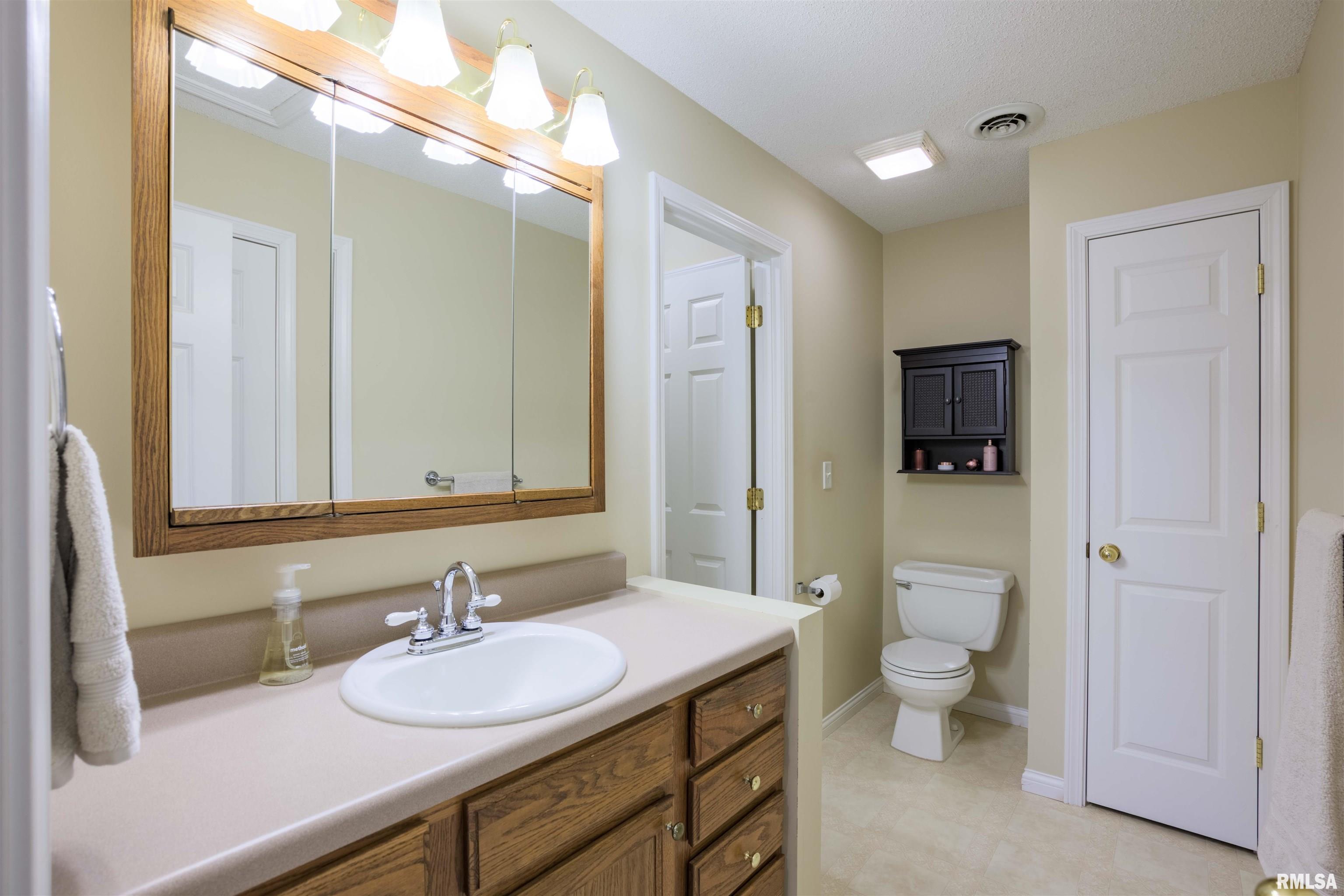 4996 Andrew Road, Marion, Illinois image 29