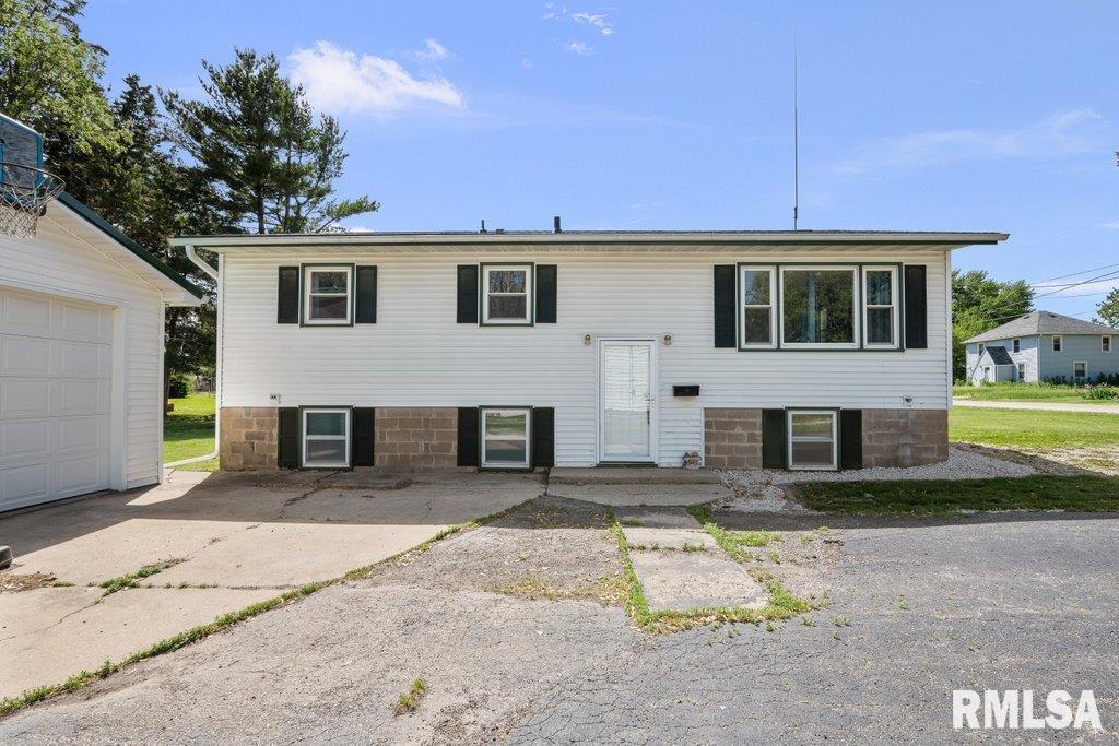 216 Mckinley Street, Hooppole, Illinois image 2