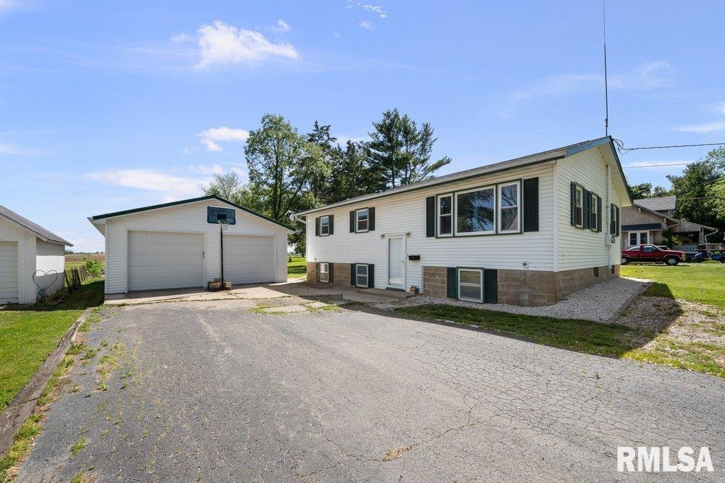 216 Mckinley Street, Hooppole, Illinois image 1