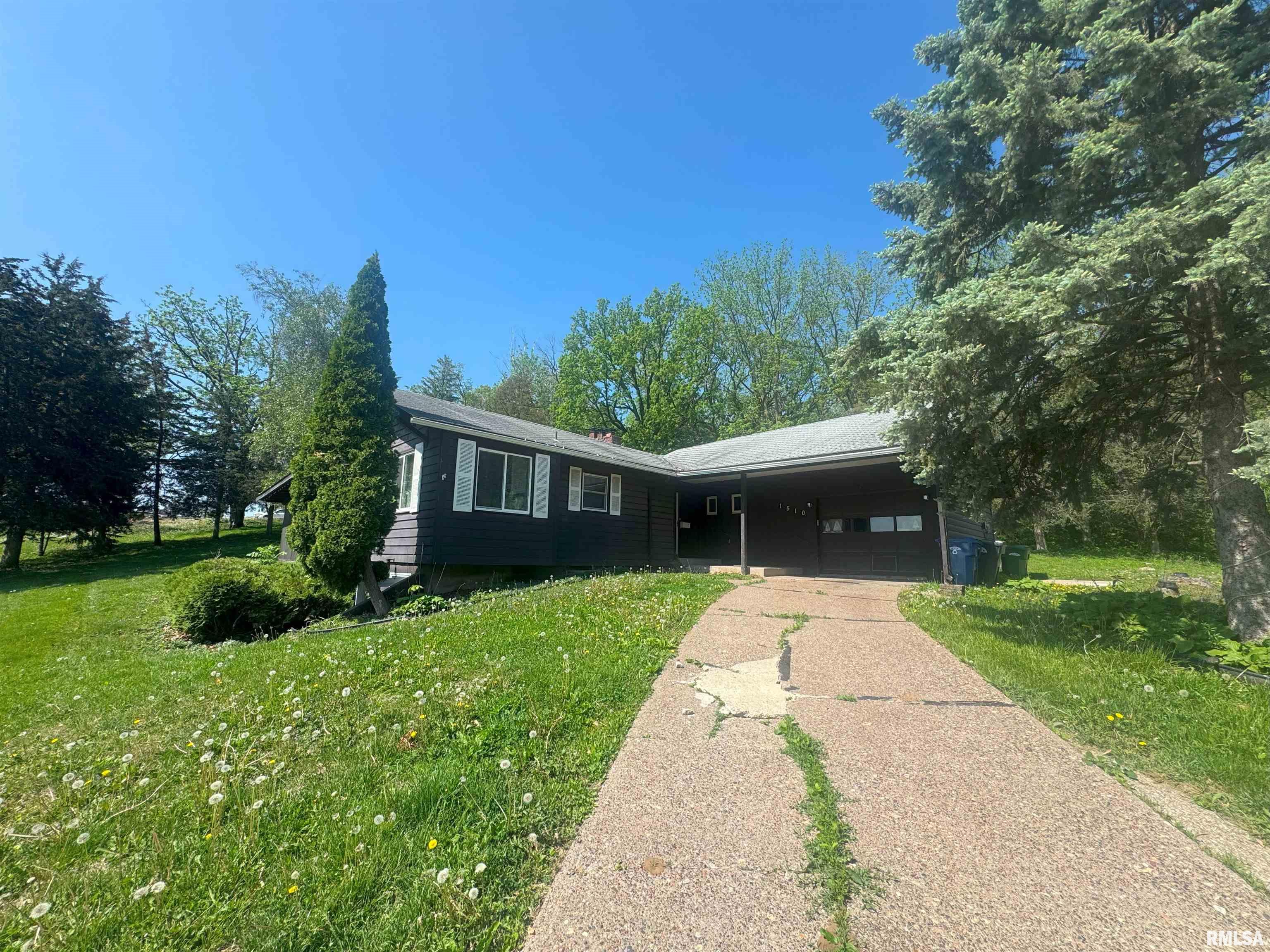 1510 Lazy Lane, Clinton, Iowa image 8