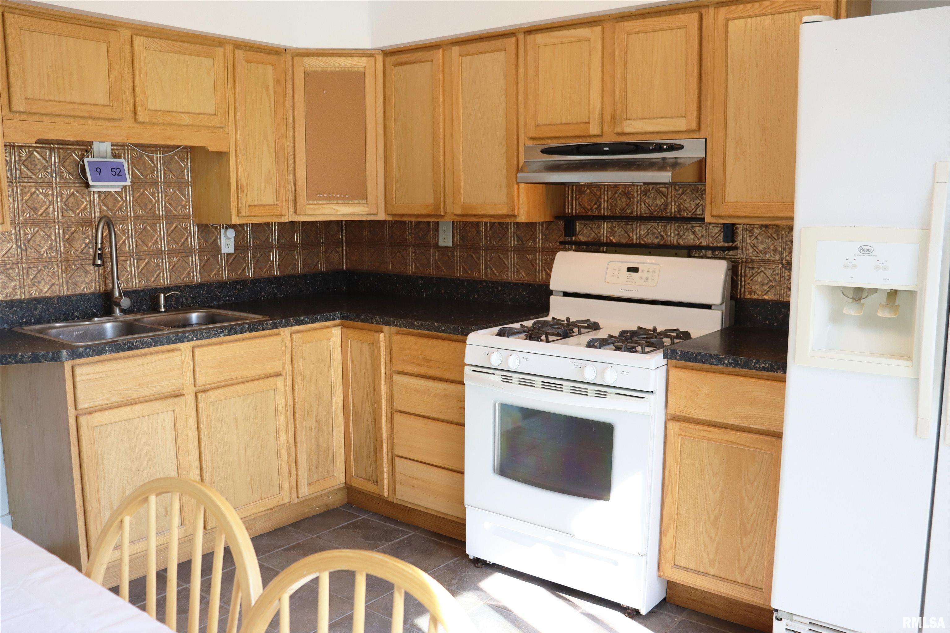 9921 W Maple Ridge Road, Mapleton, Illinois image 14