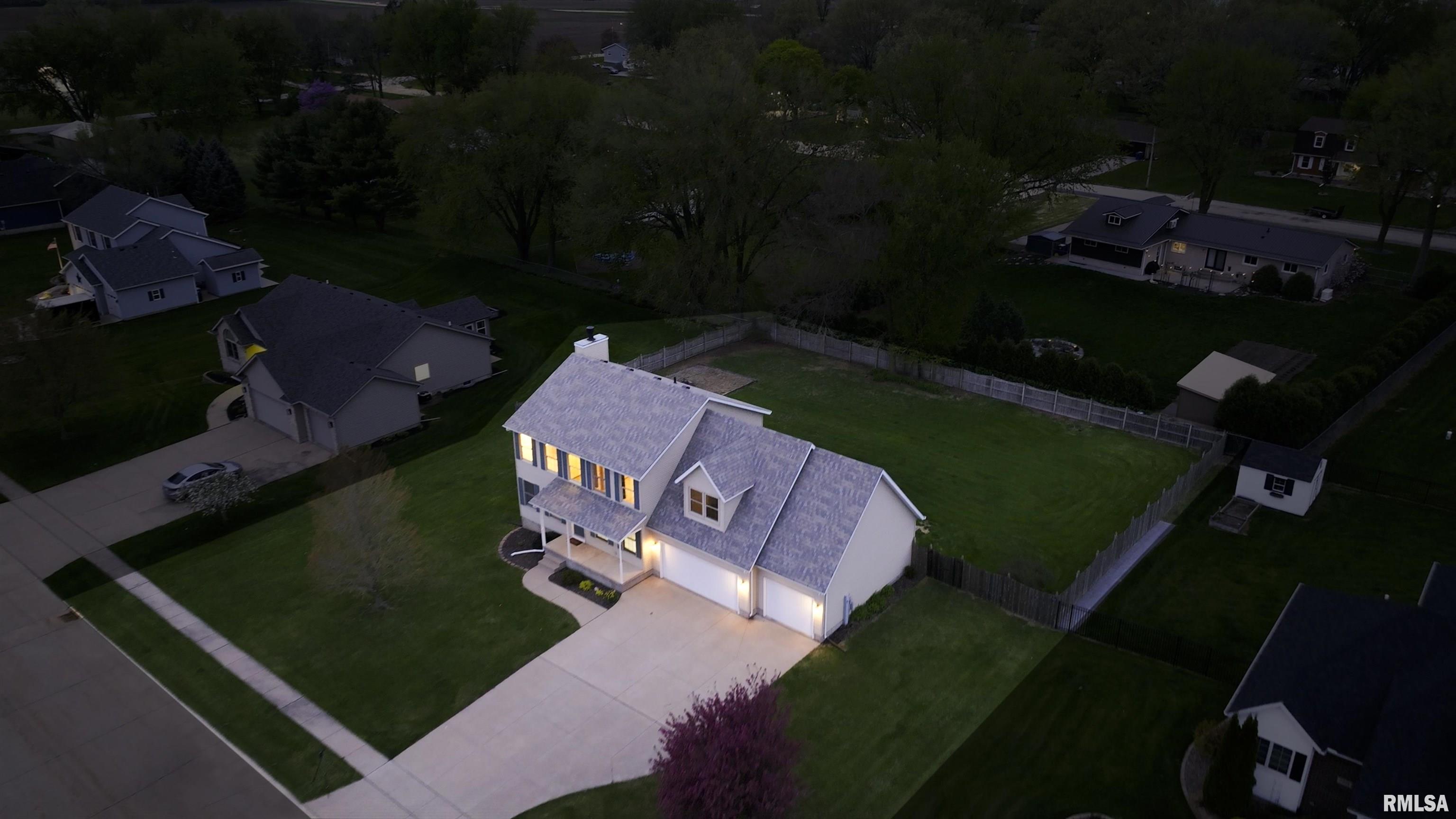 3212 Hunter Lane, Eldridge, Iowa image 33