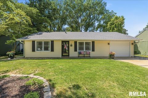 Homes For Sale - 47 Nottingham Drive<br/> Sangamon County, Chatham, IL 62629