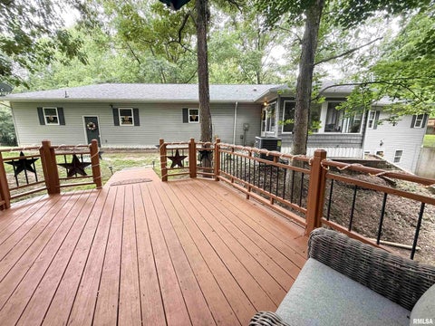 Homes For Sale - 2372 Logan Street<br/> Murphysboro, IL 62966