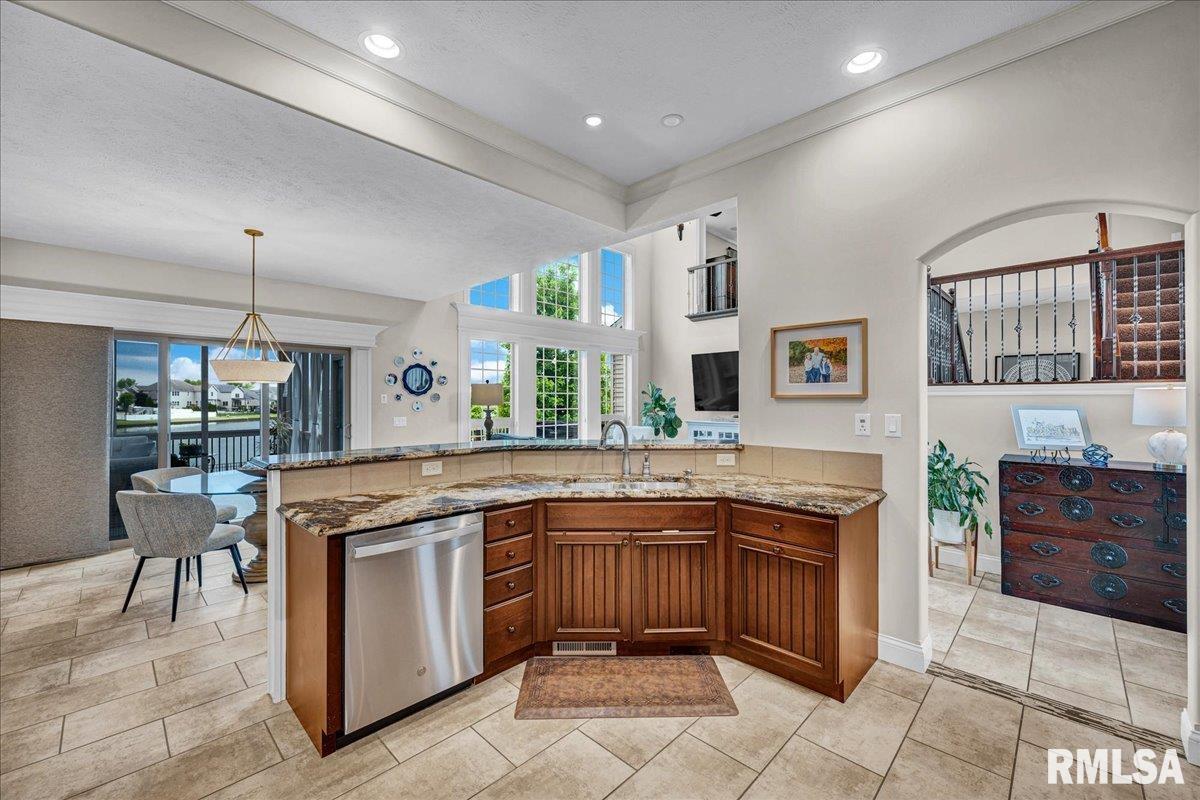 1210 Norma Drive, Bloomington, Illinois image 17