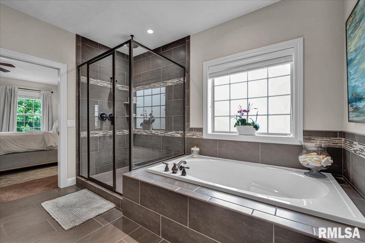 1210 Norma Drive, Bloomington, Illinois image 20