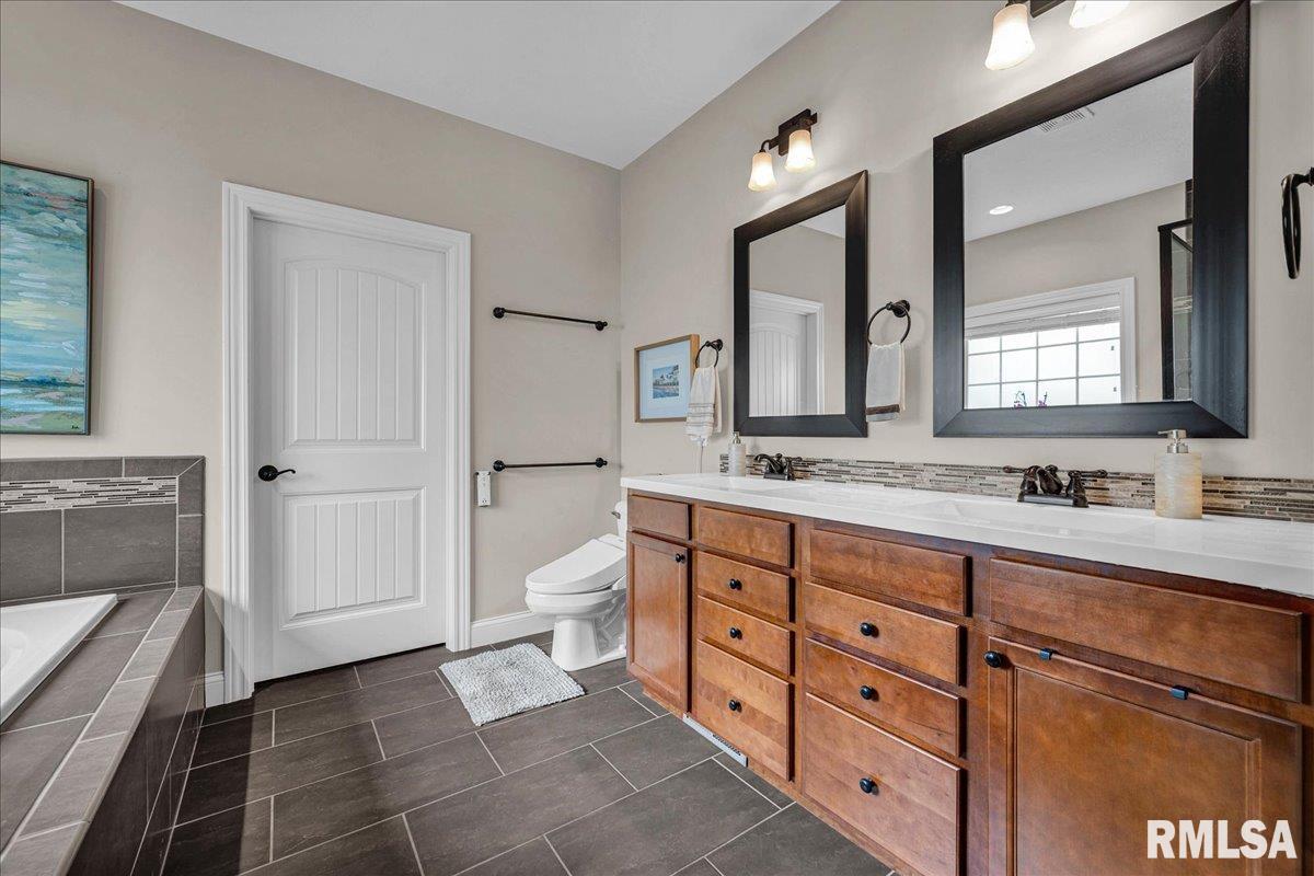 1210 Norma Drive, Bloomington, Illinois image 21