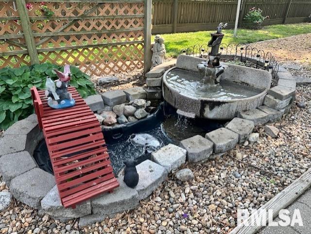 918 S Diamond Street, Jacksonville, Illinois image 26