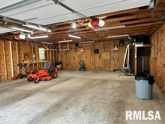 918 S Diamond Street, Jacksonville, Illinois image 21