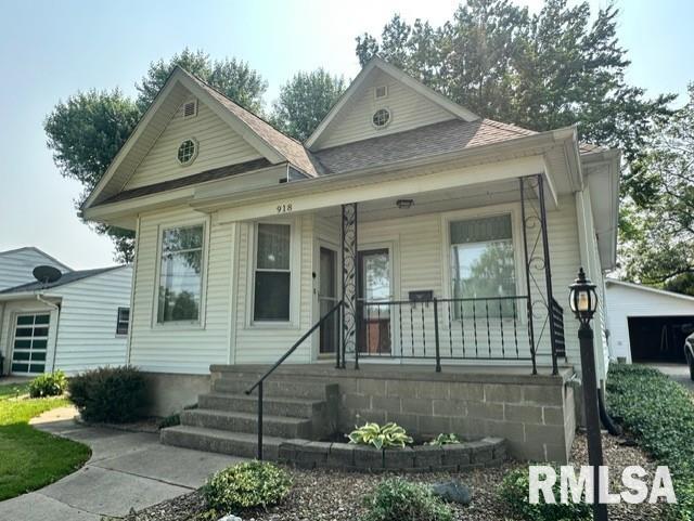 918 S Diamond Street, Jacksonville, Illinois image 1
