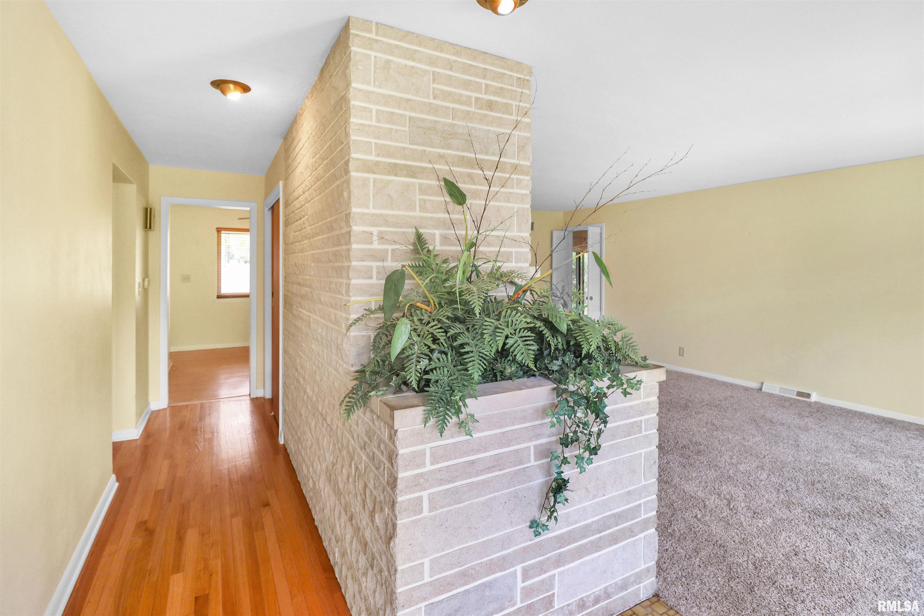 5307 N Sherbrook Lane, Peoria, Illinois image 3