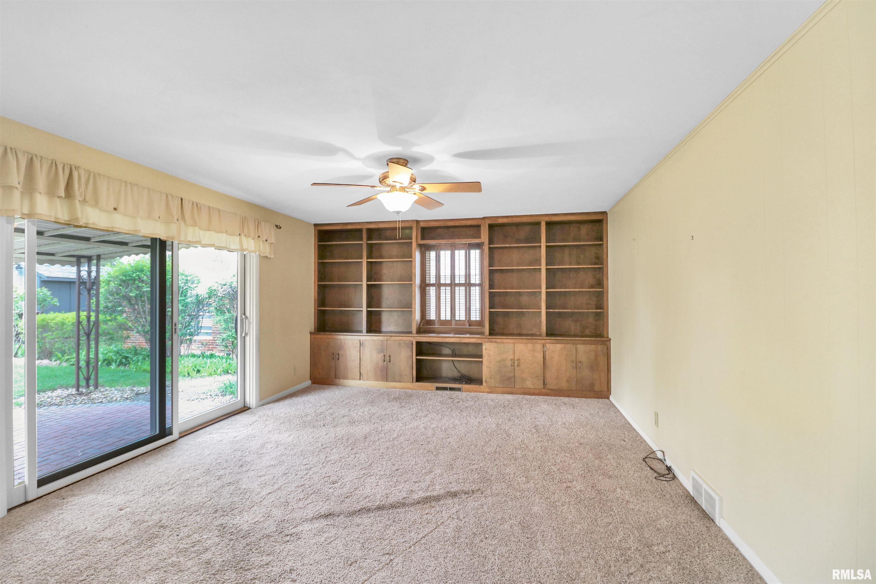 5307 N Sherbrook Lane, Peoria, Illinois image 6