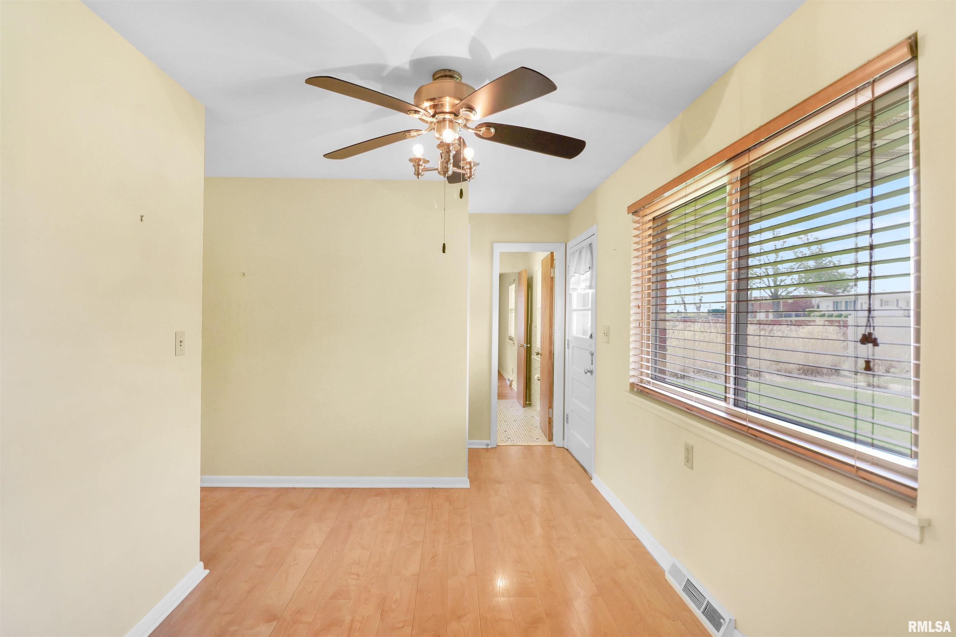 5307 N Sherbrook Lane, Peoria, Illinois image 12
