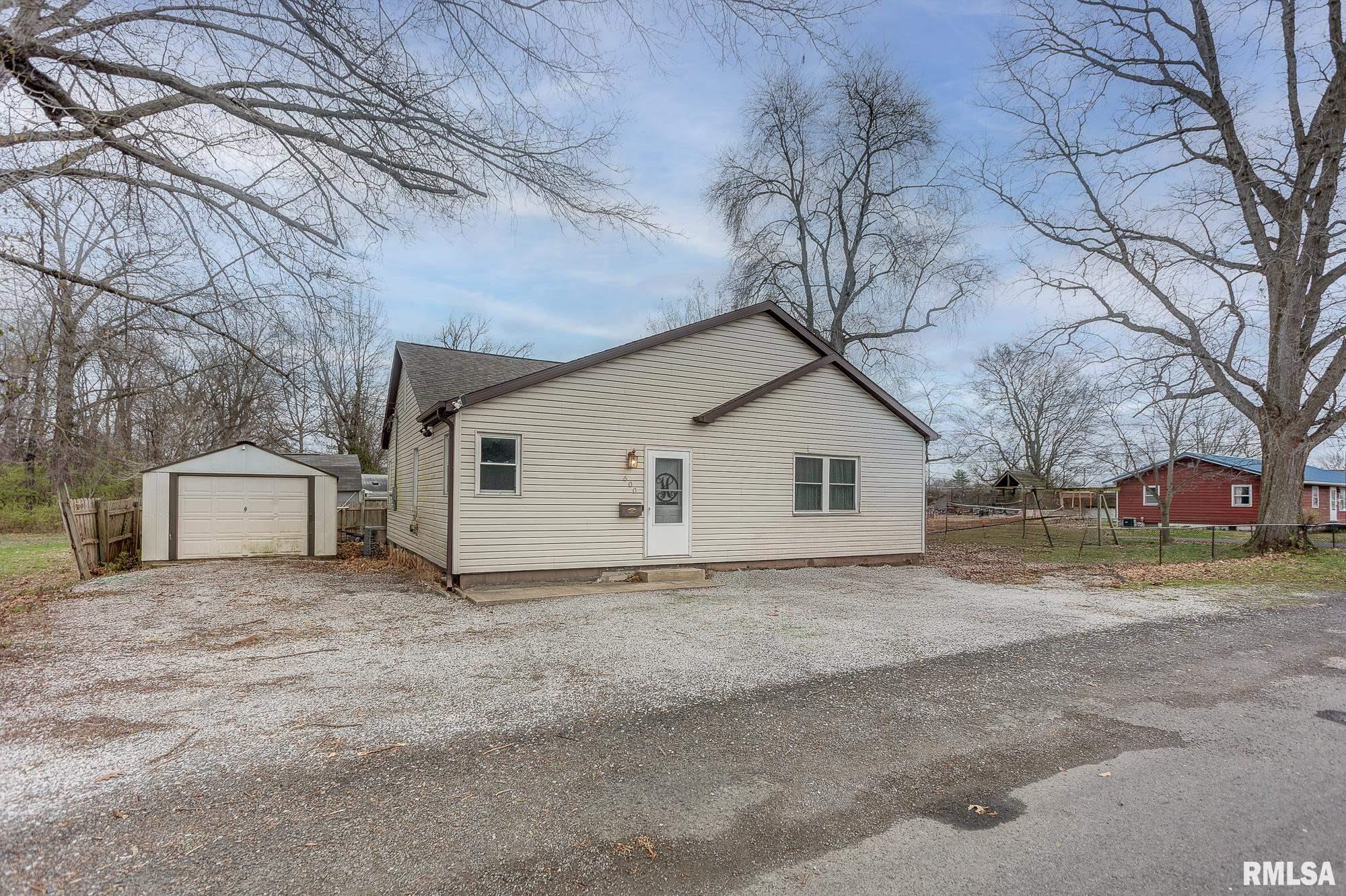 600 N Washington Street, Sparta, Illinois image 1