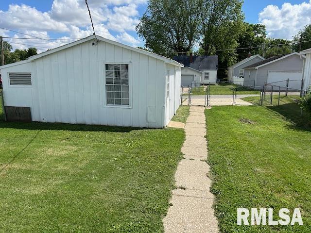 818 Van Buren Street, Quincy, Illinois image 12