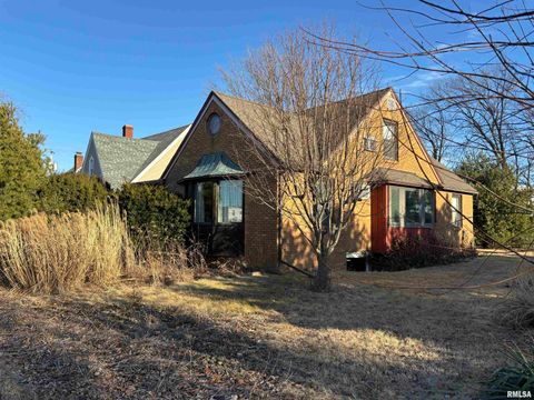 Homes For Sale - 138 N Maple Avenue<br/> Morton, IL 61550