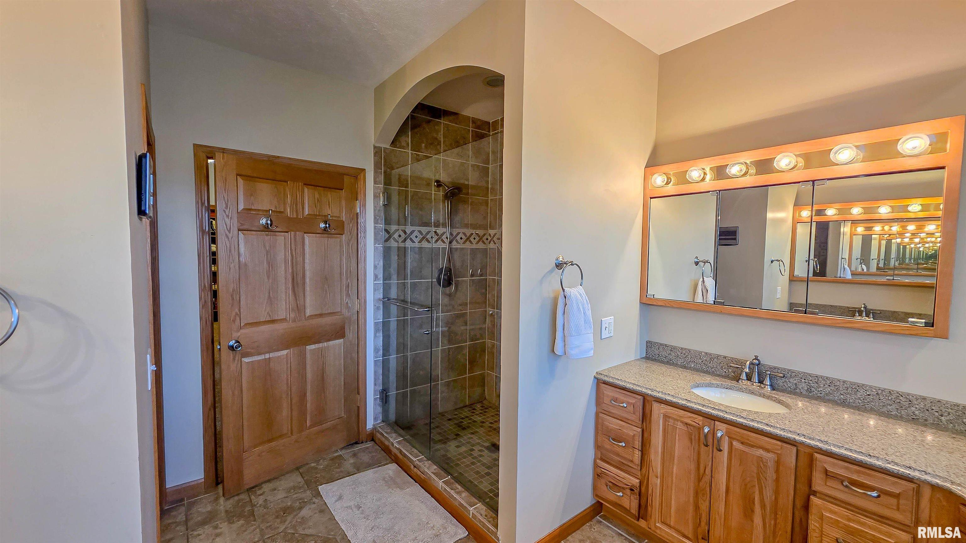 408 Margaret Drive, Herrin, Illinois image 37