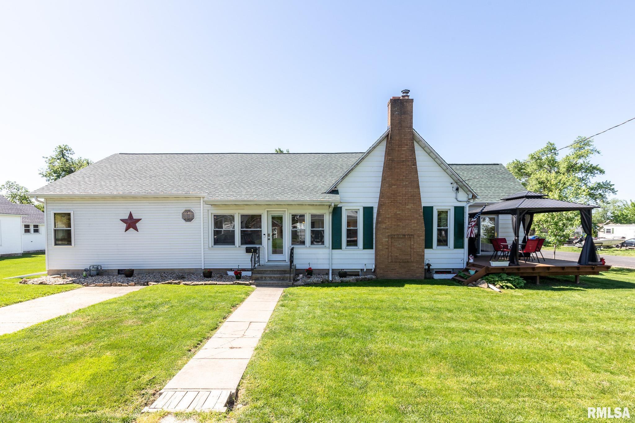 113 W Essex Street, Glasford, Illinois image 1