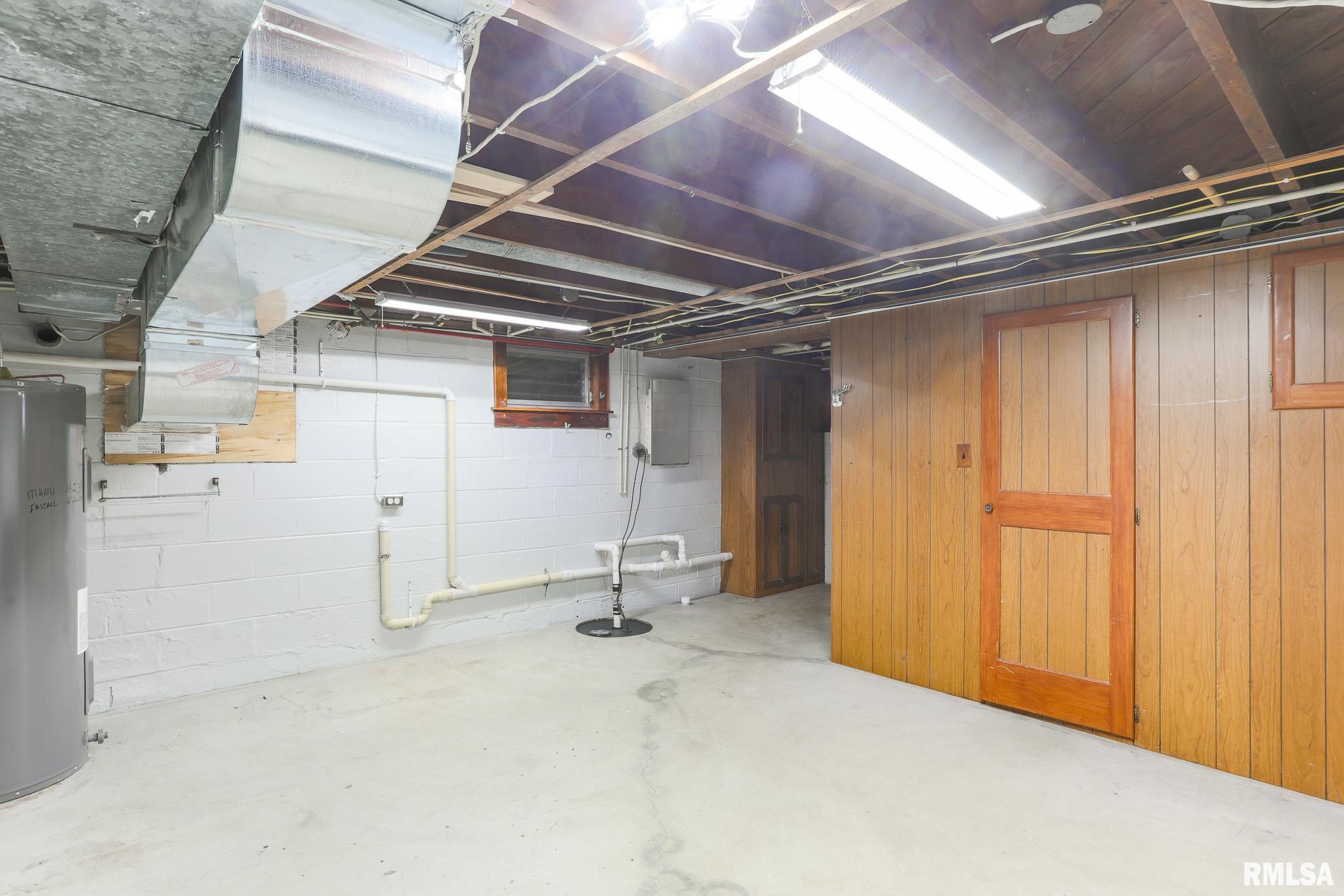113 W Essex Street, Glasford, Illinois image 26