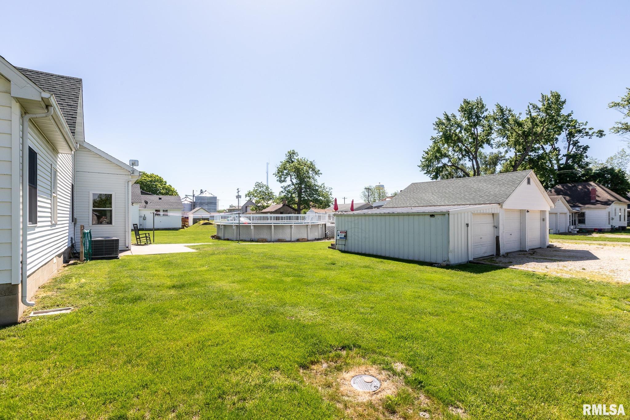 113 W Essex Street, Glasford, Illinois image 37