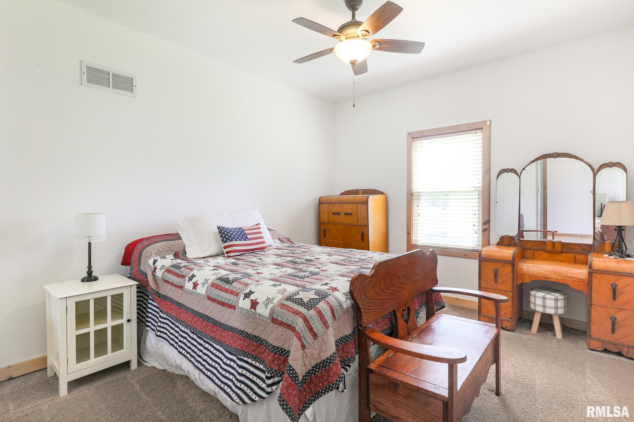 113 W Essex Street, Glasford, Illinois image 21
