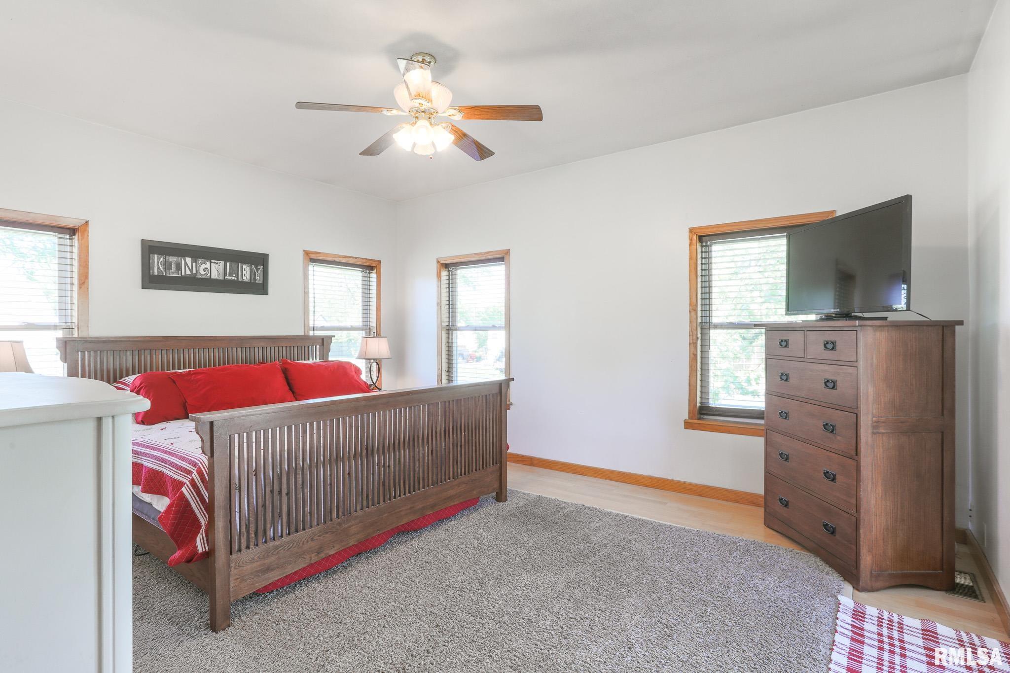 113 W Essex Street, Glasford, Illinois image 12