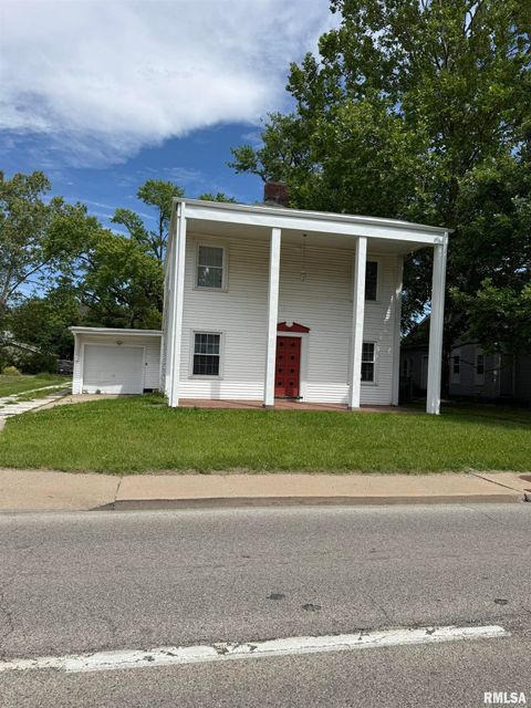 Homes For Sale - 609 N Lafayette Street<br/> Mcdonough County, Macomb, IL 61455