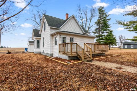 Homes For Sale - 102 S Eastern Avenue<br/> Minier, IL 61759