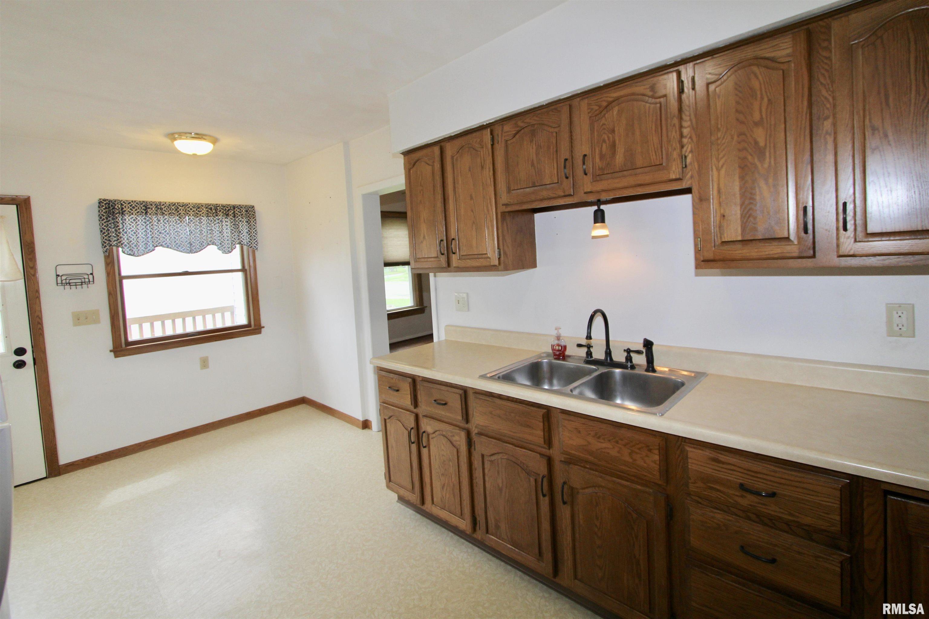 112 E South Street, Princeville, Illinois image 20