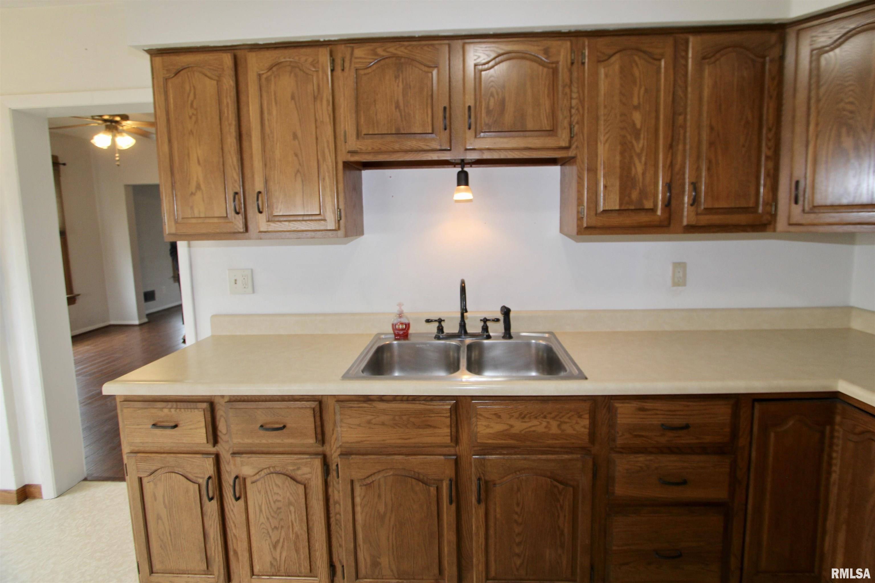 112 E South Street, Princeville, Illinois image 23