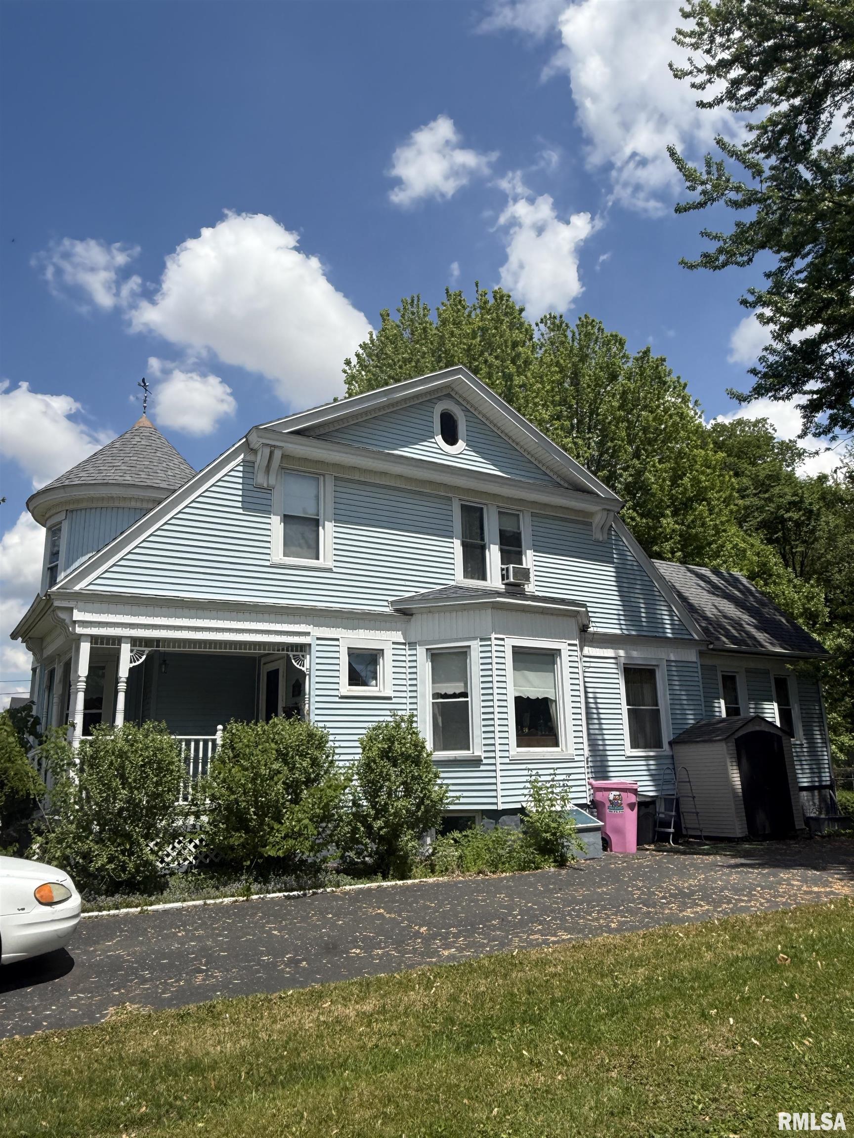 111 N Broadway Street, Lewistown, Illinois image 5