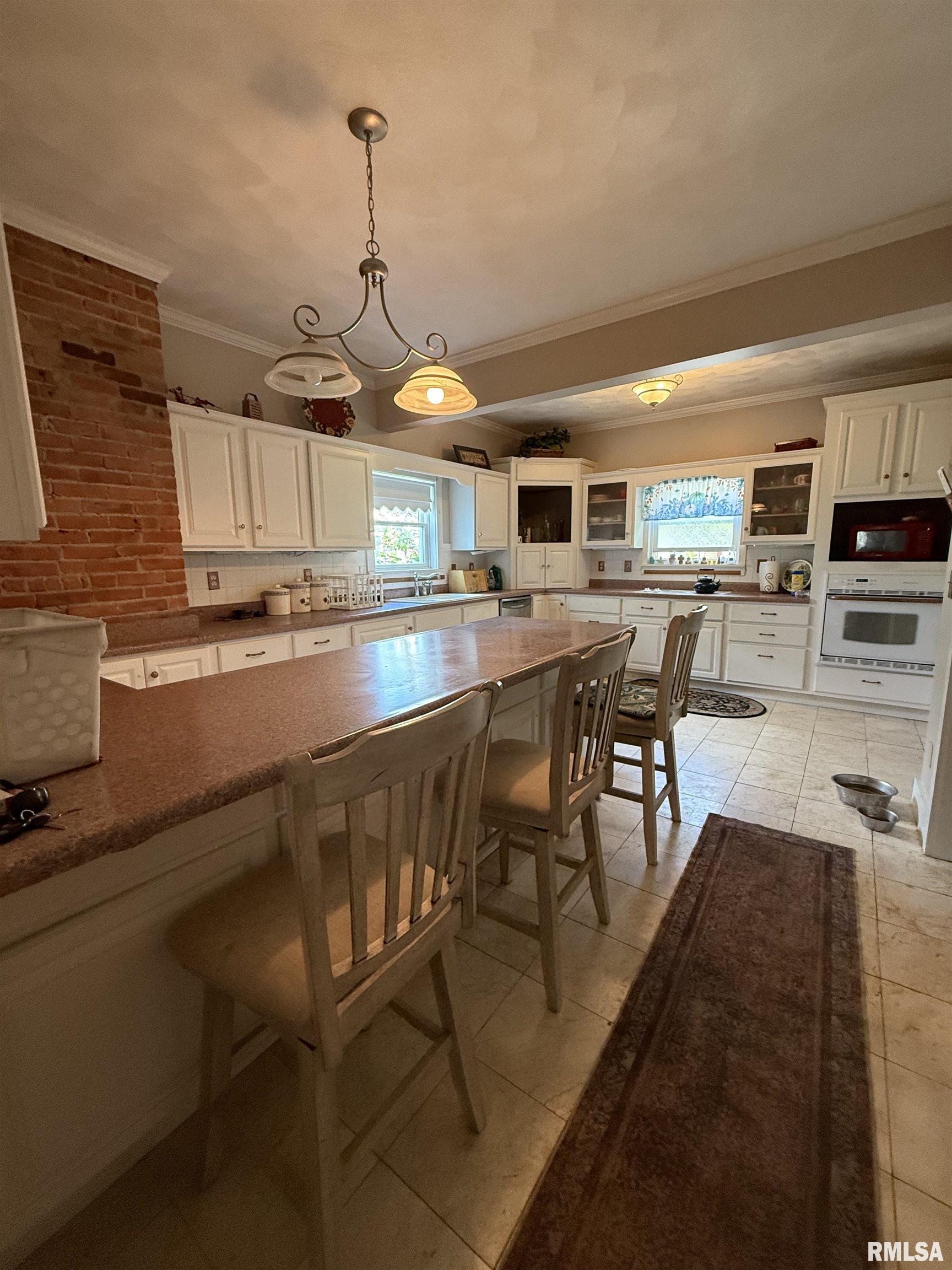 111 N Broadway Street, Lewistown, Illinois image 18