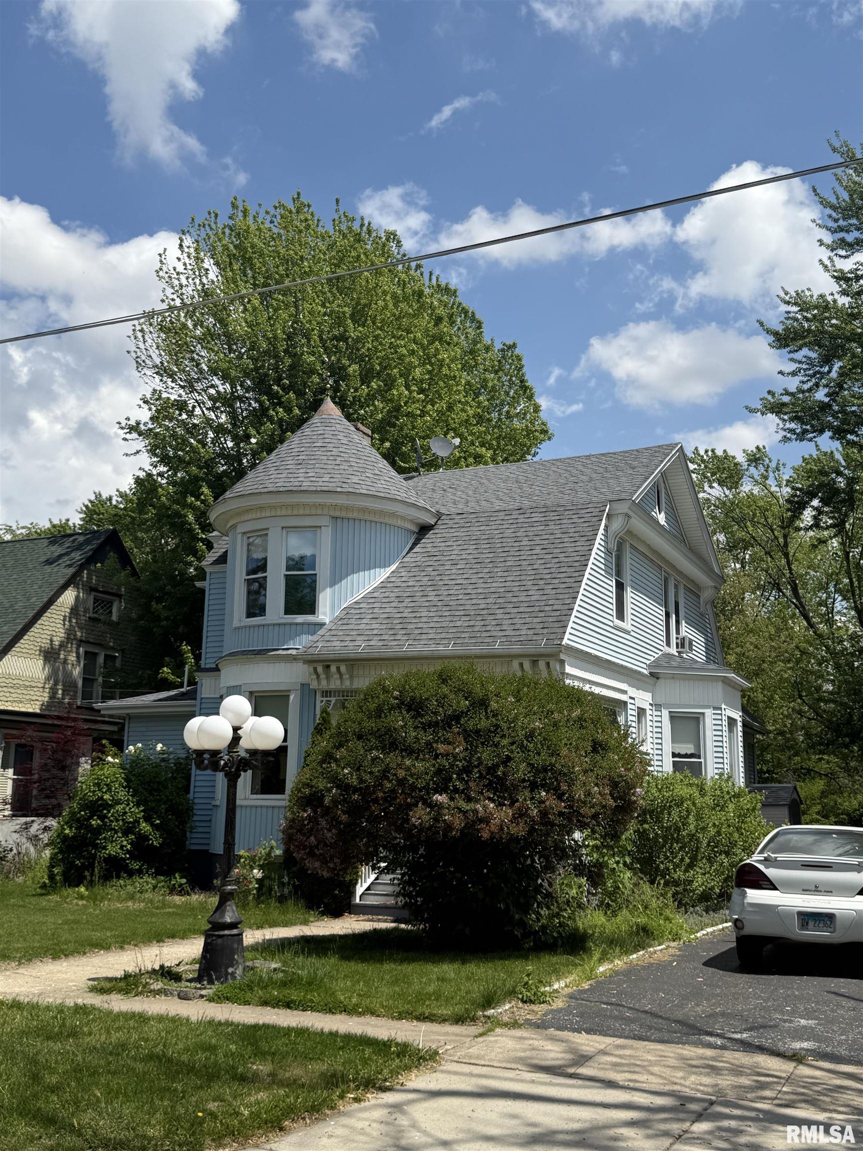 111 N Broadway Street, Lewistown, Illinois image 2