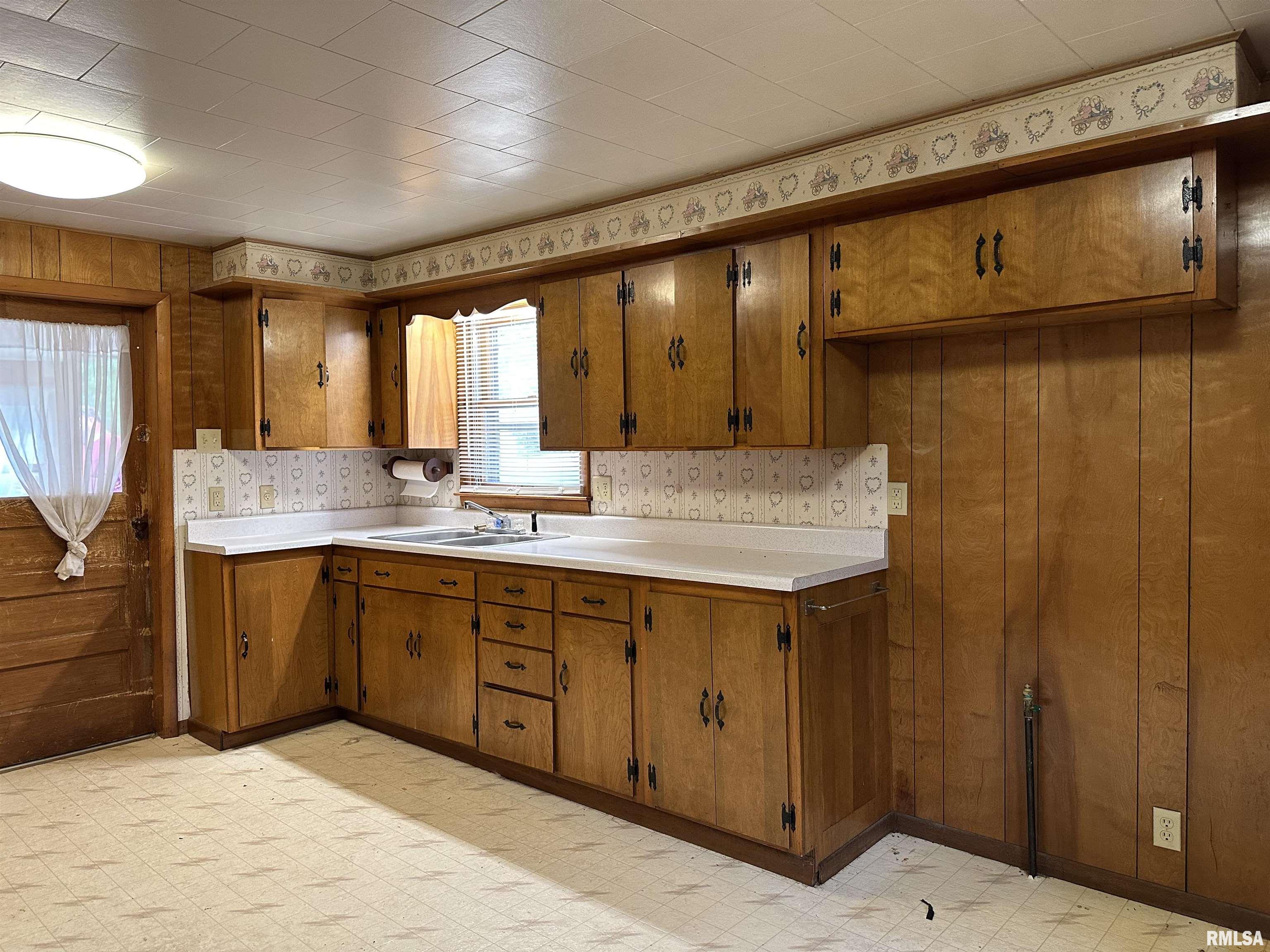 28964 N Crockett Road, Canton, Illinois image 5