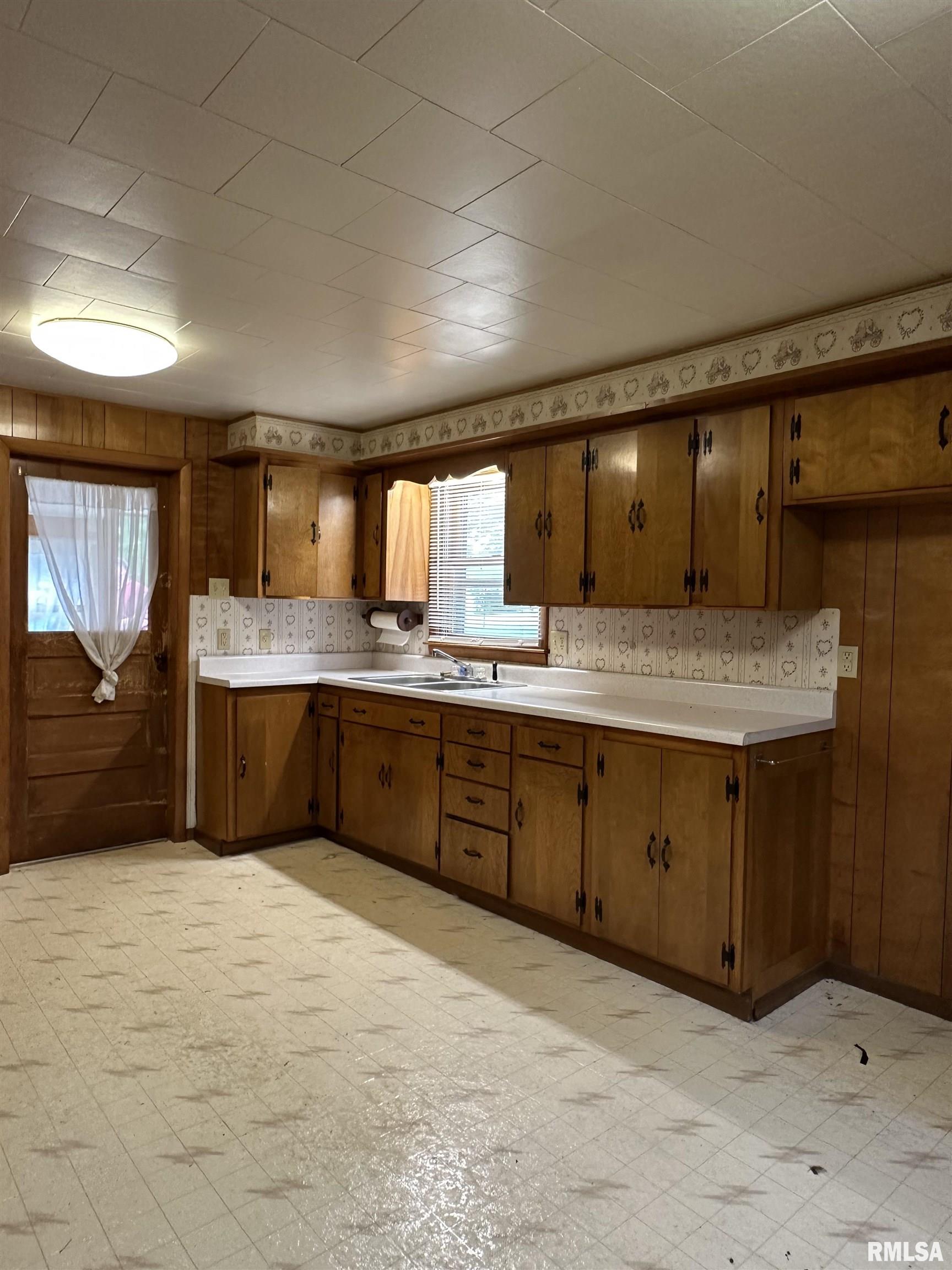 28964 N Crockett Road, Canton, Illinois image 10