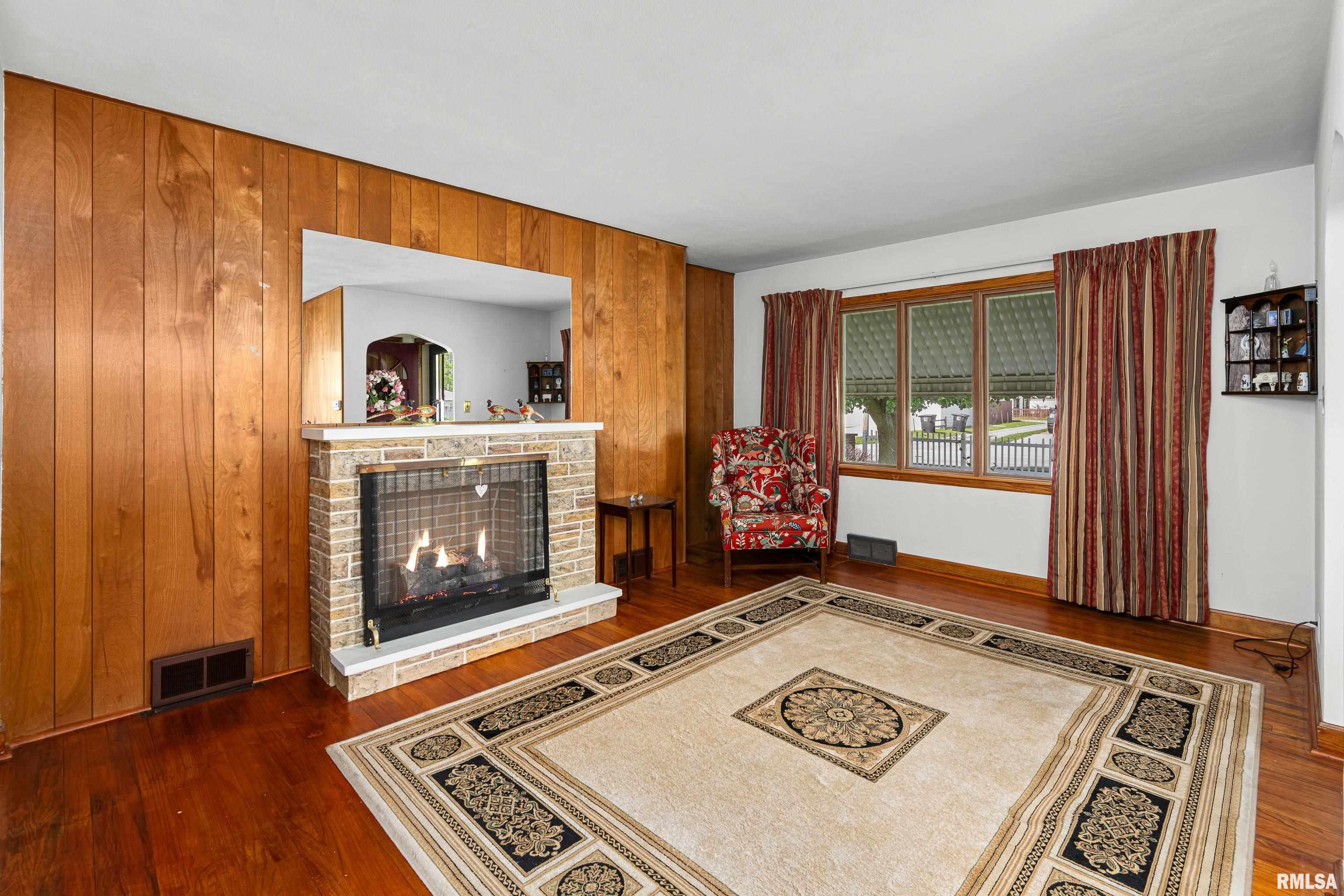 1108 53rd Street, Moline, Illinois image 7