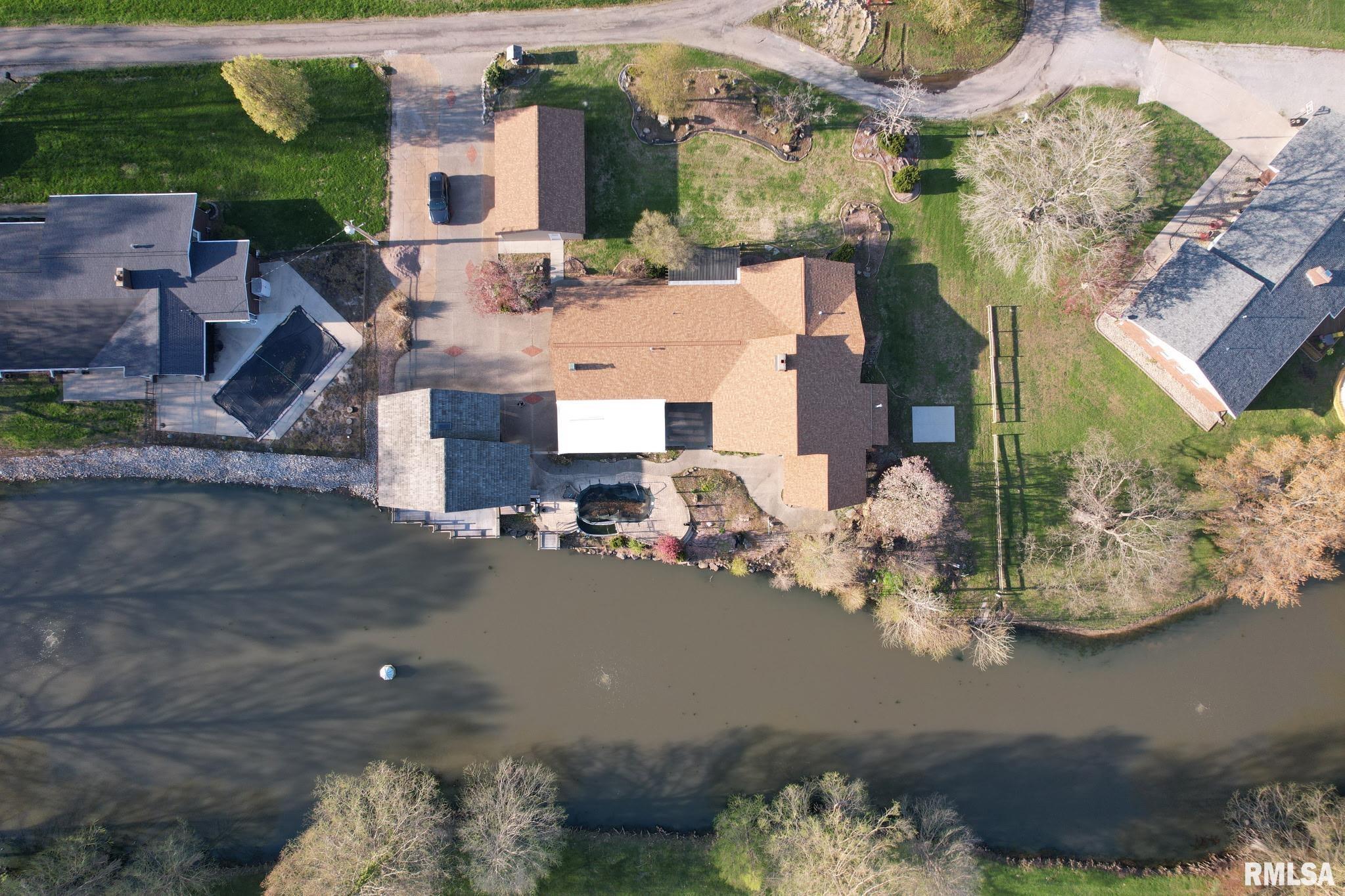 206 Fox Creek Road, Flora, Illinois image 27