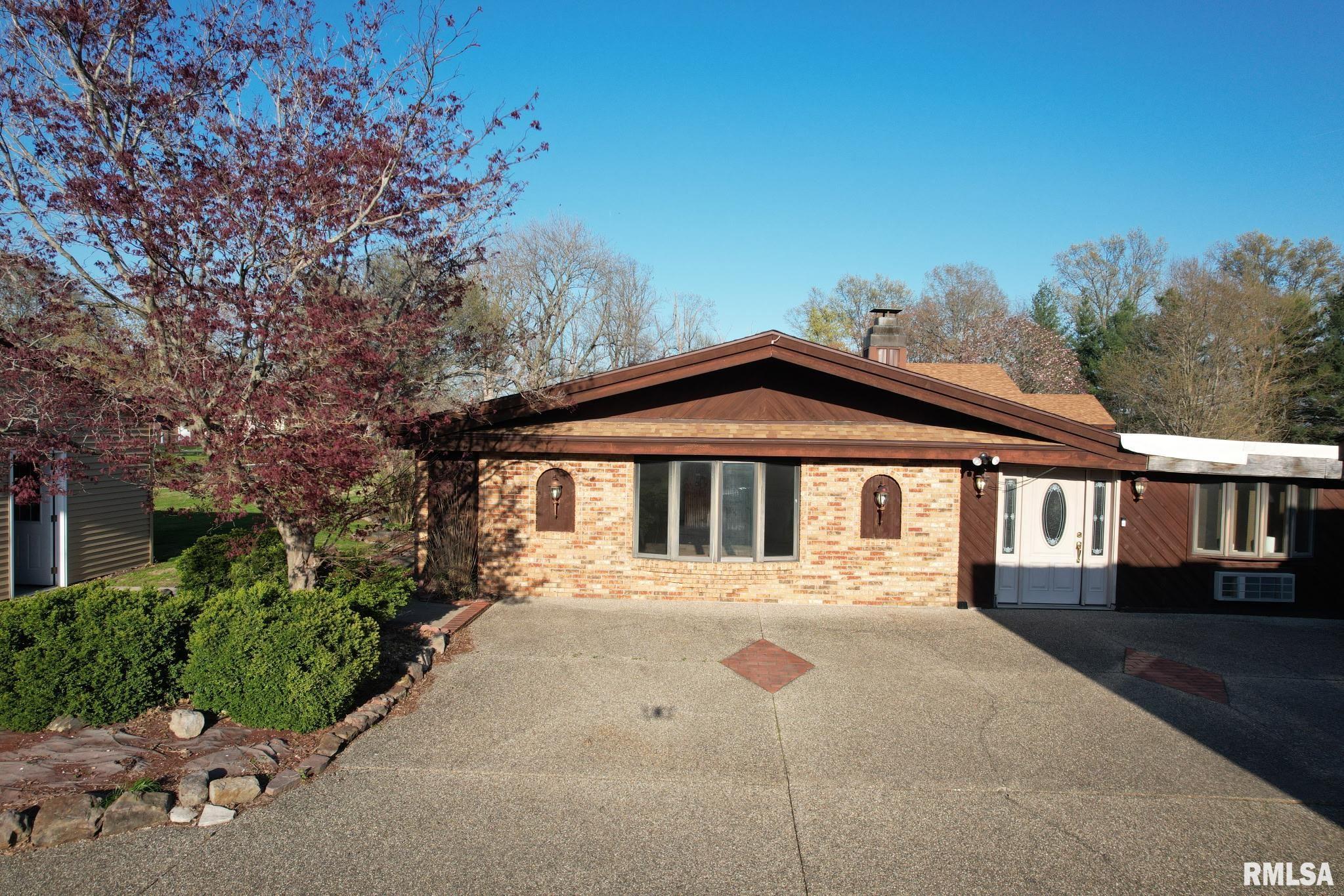 206 Fox Creek Road, Flora, Illinois image 37
