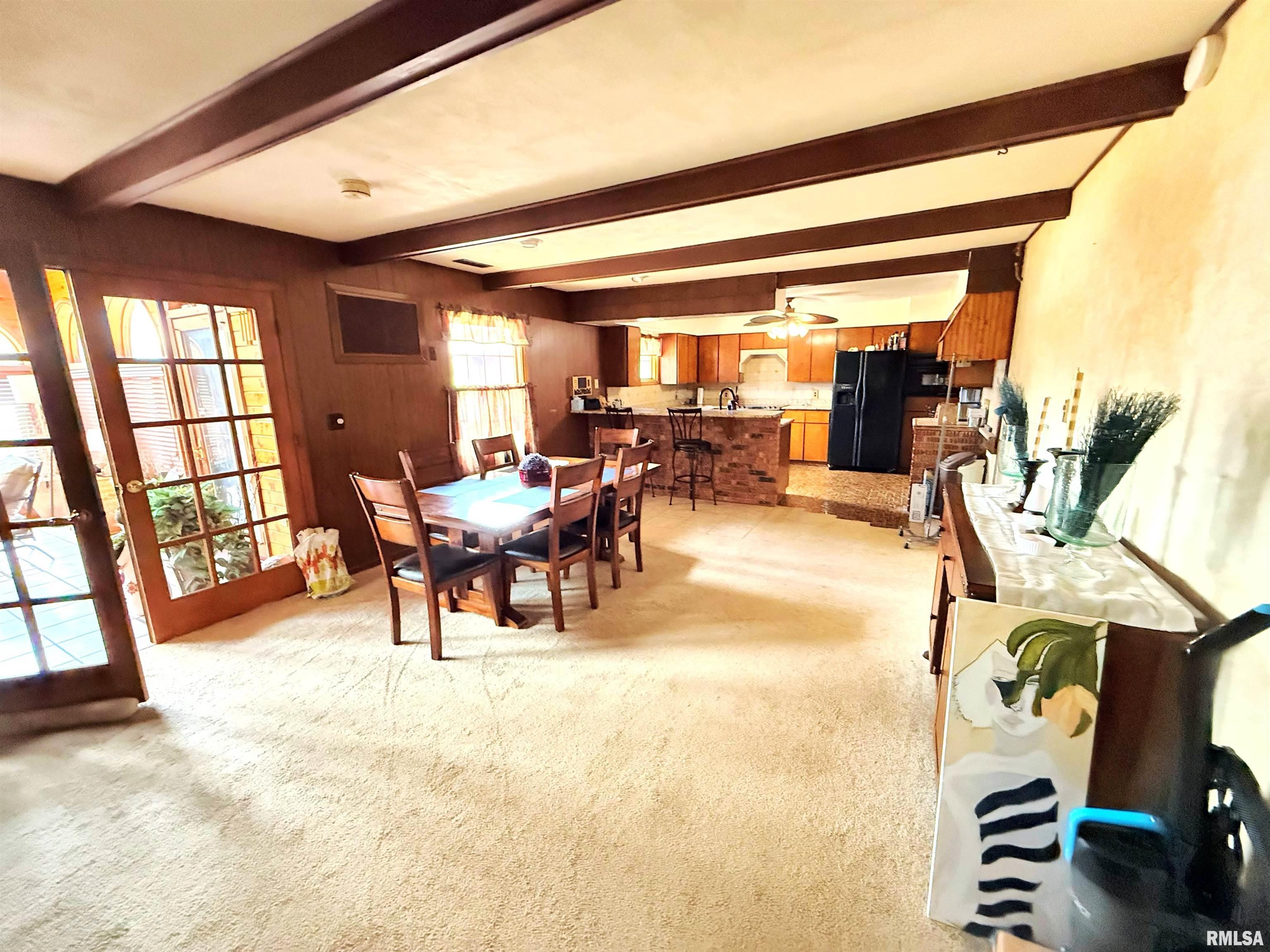 206 Fox Creek Road, Flora, Illinois image 10